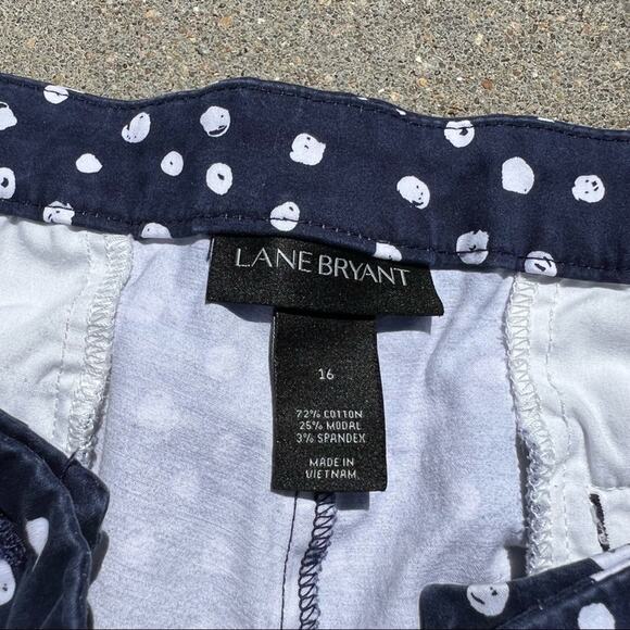 Lane Bryant navy blue polka dot sailor shorts side button Size 16 - Picture 6 of 6